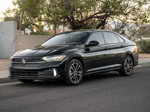 Used 2024 Volkswagen Jetta Sport image 1