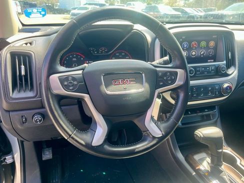 Used 2020 GMC Sierra 1500 Elevation w/ Elevation Value Package AWD/4WD image 18