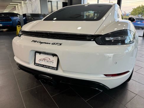 Used 2018 Porsche 718 Cayman GTS image 6