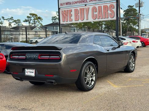 Used 2017 Dodge Challenger GT w/ Driver Convenience Group image 9