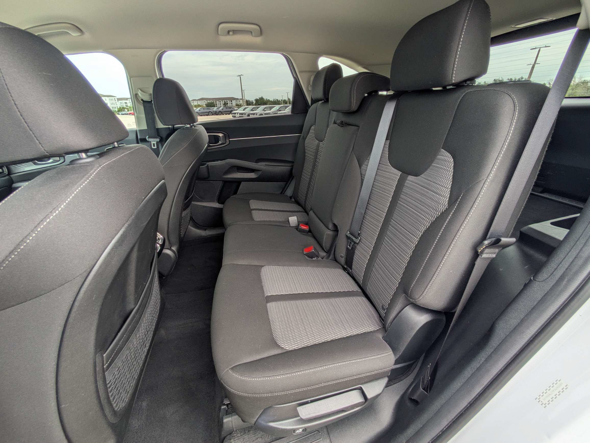 Certified 2023 Kia Sorento LX FWD image 14