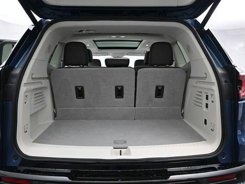 Certified 2024 GMC Acadia Denali image 27