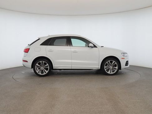 Used 2017 Audi Q3 2.0T Premium Plus w/ Premium Plus Package AWD/4WD image 4