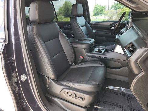 Used 2022 Chevrolet Tahoe Z71 w/ Luxury Package AWD/4WD image 17