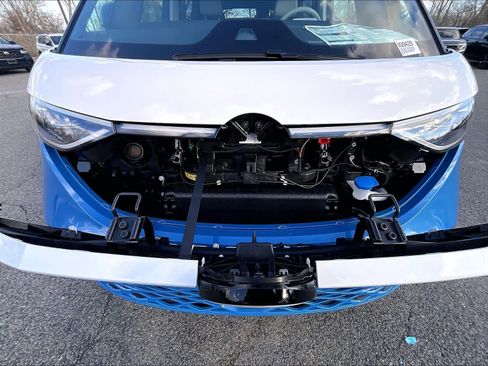 New 2025 Volkswagen ID. Buzz Pro S Plus image 16