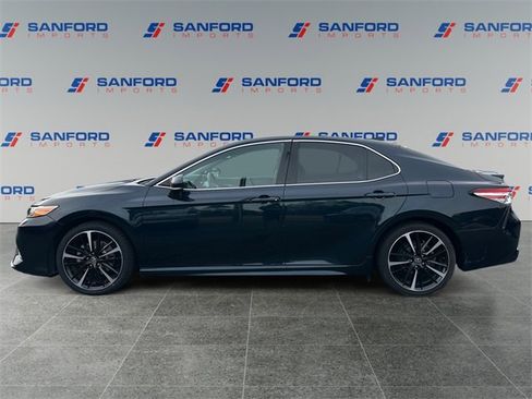 Used 2020 Toyota Camry XSE image 2