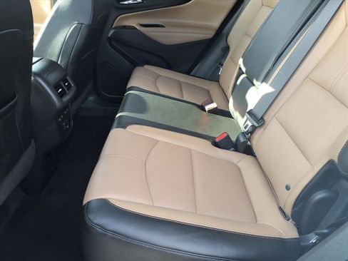 Used 2023 Chevrolet Equinox Premier image 10