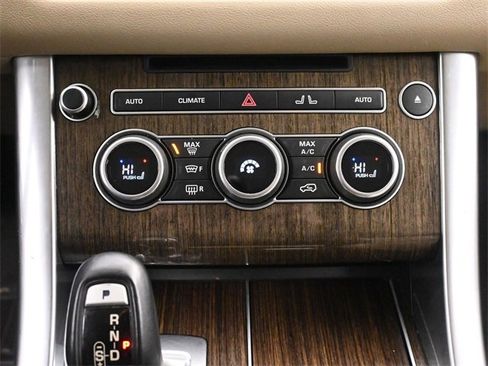 Used 2017 Land Rover Range Rover Sport HSE image 32