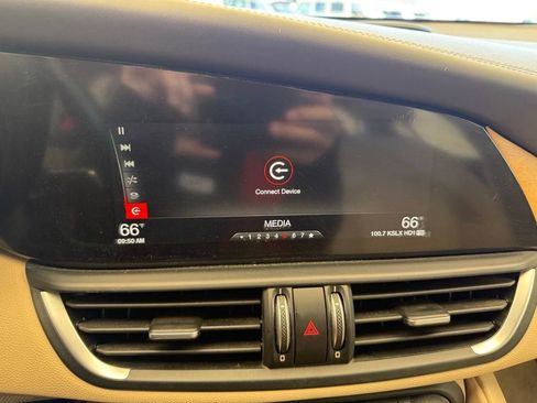 Used 2017 Alfa Romeo Giulia Ti w/ TI Lusso Light Wood Package RWD image 22