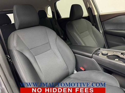 Used 2023 Nissan Rogue S image 20