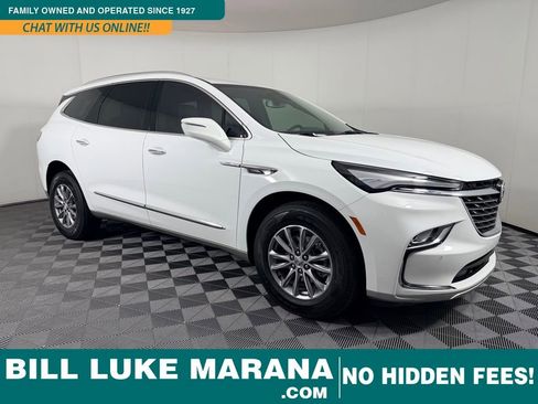 Used 2023 Buick Enclave Essence FWD image 1