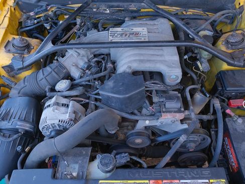 Used 1995 Ford Mustang GT RWD image 8