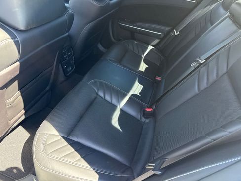 Used 2023 Chrysler 300 C RWD image 25