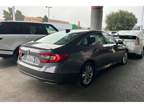 Used 2018 Honda Accord LX image 5