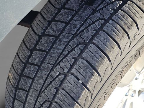 Used 2011 Subaru Forester 2.5X Premium w/ All-Weather Pkg image 17