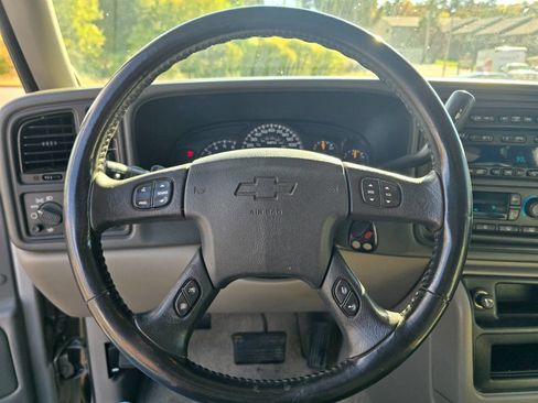 Used 2005 Chevrolet Tahoe Z71 w/ Preferred Equipment Group image 16