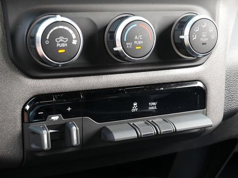 Used 2021 RAM 2500 Tradesman AWD/4WD image 44