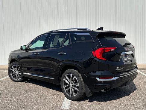 Used 2020 GMC Terrain Denali w/ Denali Premium Package AWD/4WD image 5