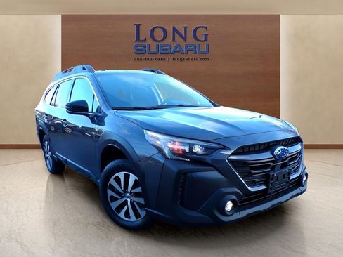 Used 2023 Subaru Outback Premium AWD/4WD image 6