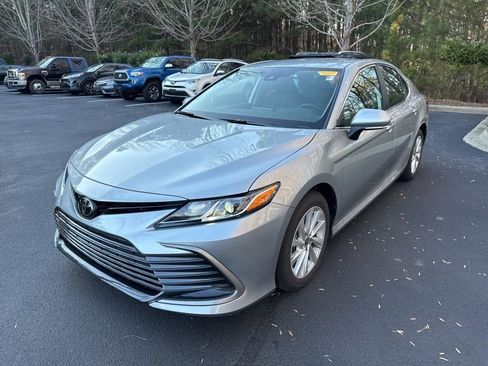 Used 2024 Toyota Camry LE image 12