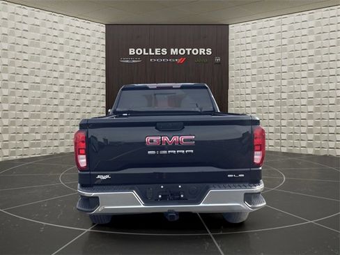 Used 2020 GMC Sierra 1500 SLE w/ SLE Value Package image 4