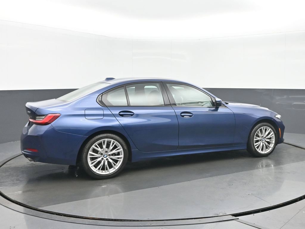 Used 2023 BMW 330i xDrive Sedan w/ Premium Package AWD/4WD image 3