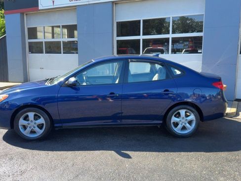Used 2010 Hyundai Elantra SE FWD image 7