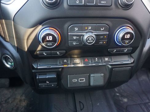 Used 2020 Chevrolet Silverado 1500 LT w/ All-Star Edition AWD/4WD image 13