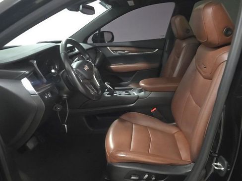 Used 2021 Cadillac XT5 Premium Luxury FWD image 7