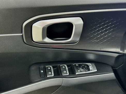 Used 2022 Kia Sorento LX image 19