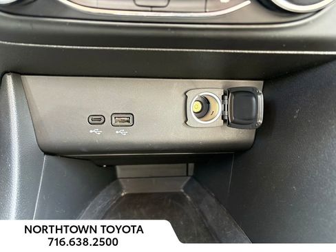 Used 2024 Buick Encore GX Preferred w/ Comfort Package image 11