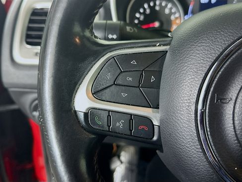 Used 2018 Jeep Compass Latitude FWD image 16