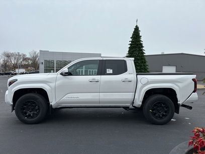 New 2025 Toyota Tacoma SR5