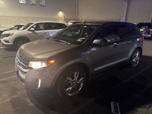 Used 2013 Ford Edge Limited w/ Driver Entry Pkg image 4