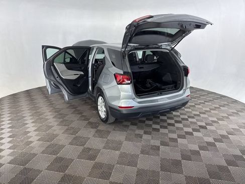 Used 2023 Chevrolet Equinox LS w/ LS Convenience Package FWD image 19