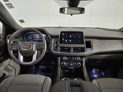 Used 2022 GMC Yukon XL SLE w/ Gmc Pro Safety Plus Package AWD/4WD image 21