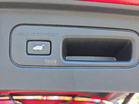 Used 2023 Honda Pilot Touring image 14
