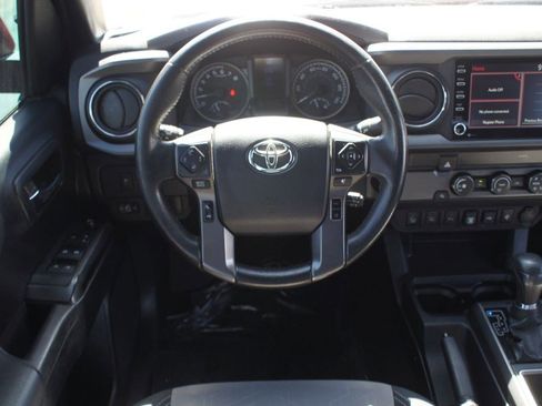 Used 2020 Toyota Tacoma TRD Sport w/ Technology Package RWD image 5