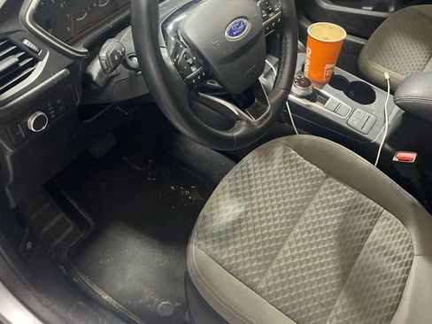 Used 2021 Ford Escape SE w/ Convenience Package FWD image 3