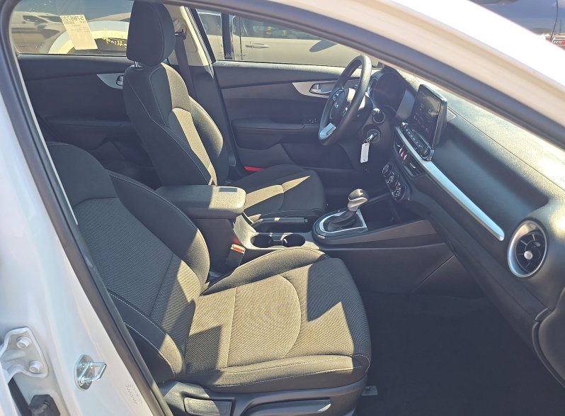 Used 2024 Kia Forte LXS FWD image 12