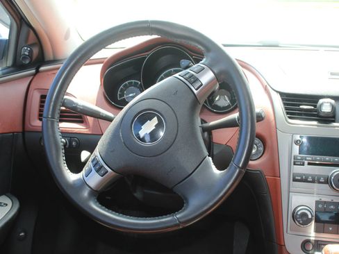 Used 2008 Chevrolet Malibu LTZ FWD image 10