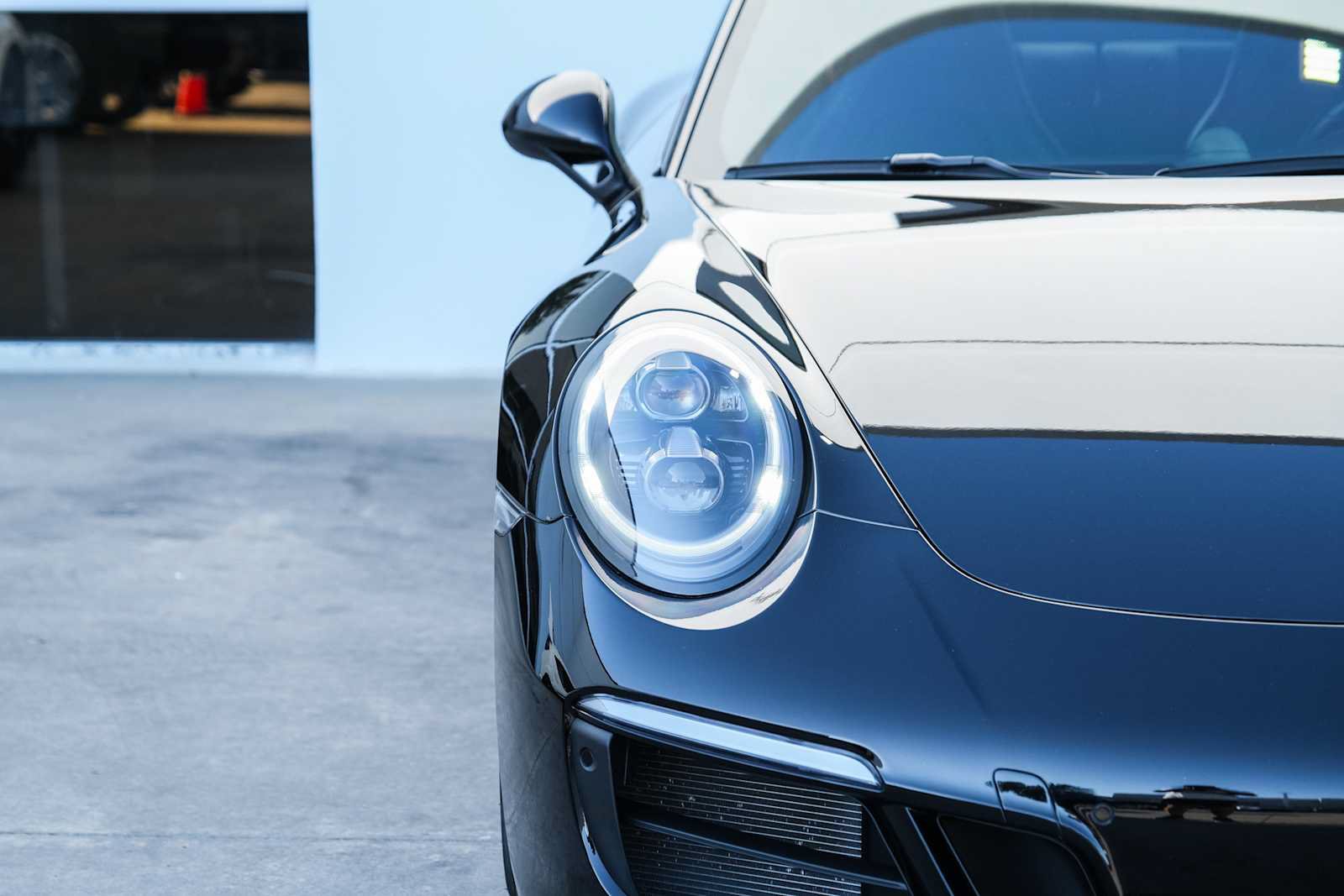 Used 2019 Porsche 911 Carrera GTS RWD image 4