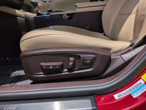 Used 2017 Lexus ES 350 w/ Premium Package FWD image 23