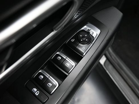 Used 2024 Kia Telluride LX FWD image 19