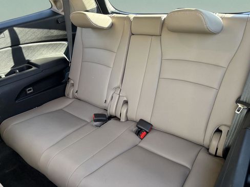 Used 2017 Honda Pilot Touring image 20