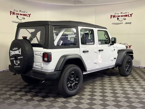 Used 2026 Jeep Wrangler Sport AWD/4WD image 3