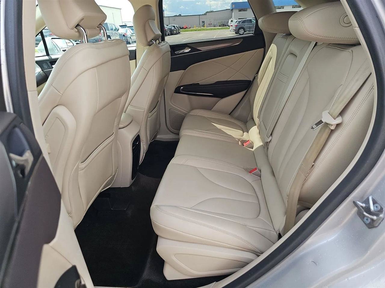 Used 2017 Lincoln MKC Premiere FWD image 19