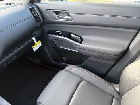 New 2026 Nissan Pathfinder SL w/ SL Premium Package FWD image 28