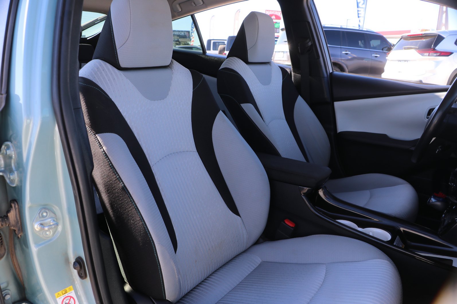Used 2018 Toyota Prius Three FWD image 32