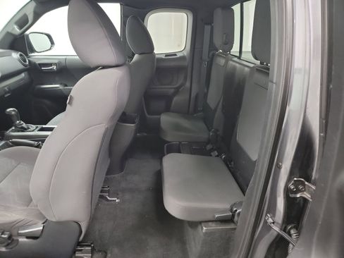 Used 2016 Toyota Tacoma TRD Sport w/ Towing Package image 27